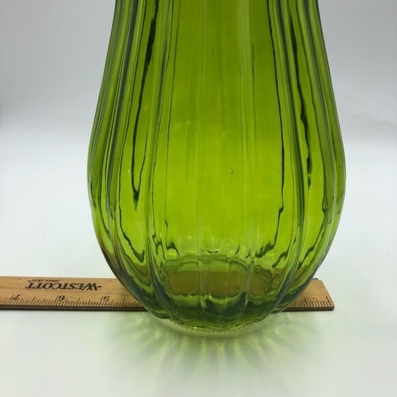 Vintage Green Glass Flower Plant Vase Indoor Tabletop Display Collectible Decor - Picture 9 of 12